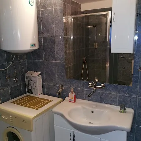 - Karin Gornji Apartment
