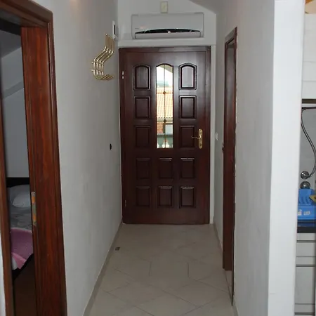- Karin Gornji Apartment Gornji Karin