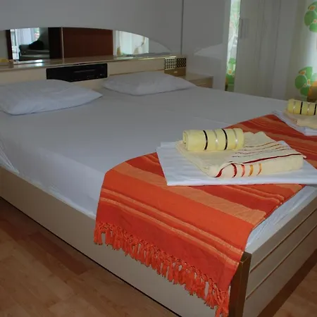 Apartment - Karin Gornji *